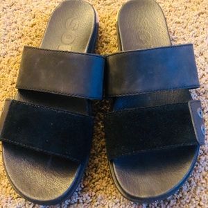 Sorel black summers slip on slippers size 6.5